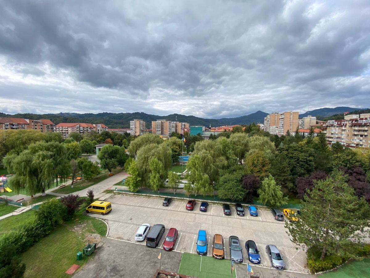 Hotel Petroshani srl Petroşani Exterior foto