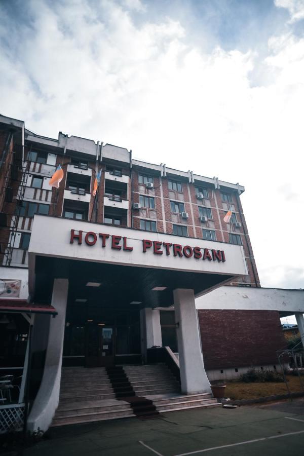 Hotel Petroshani srl Petroşani Exterior foto